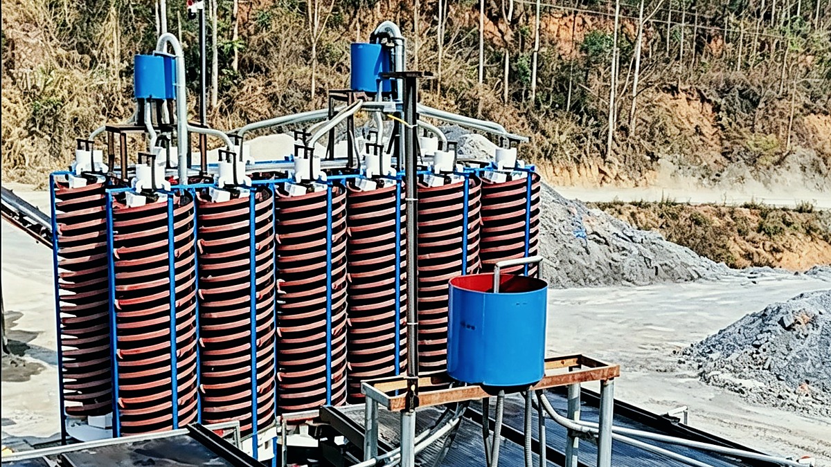 Spiral concentrators and shaking tables at a mineral processing site